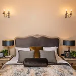 Clove Villa