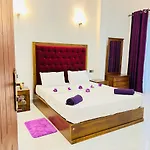 Jerry\'S City Hotel