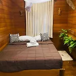 Kandy Tree House