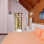 Aura Resort Villa Kandy