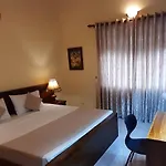 Kandy Bliss Lounge