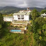 Sky Lodge