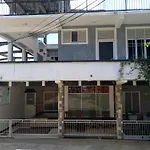 Kandyan Holiday Center