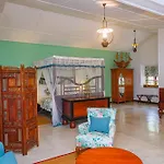 Mountbatten Bungalow- Thema Collection