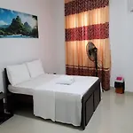 Room In Guest Room - Serene Kandy Getaway With City Views