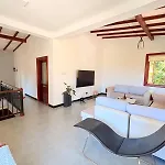 Taku Home Stay