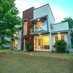 Lake Villas Premium Kandy