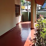 Kundasale Holiday Home