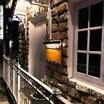 Kandy Api Cottage