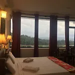 Pure Nature Hotel Kandy