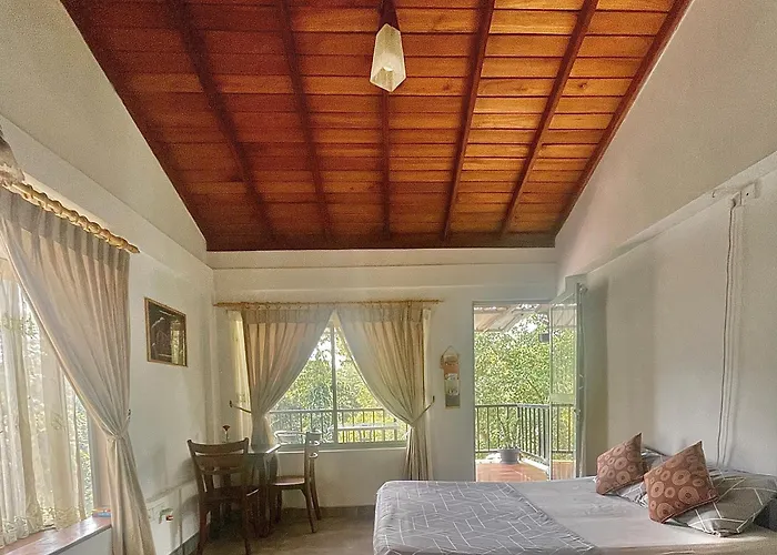 E-Stay Hanthana Kandy