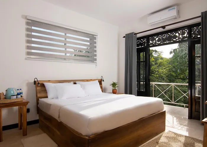 Bylake Kandy