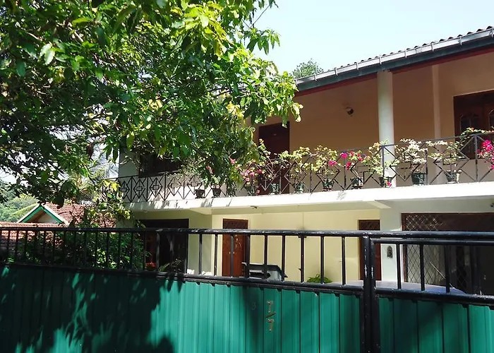 Kundasale Holiday Home