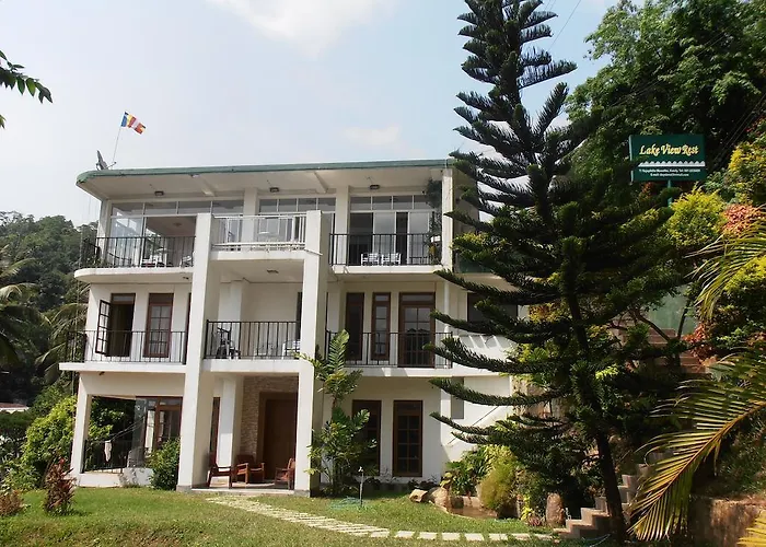 Lake View Rest