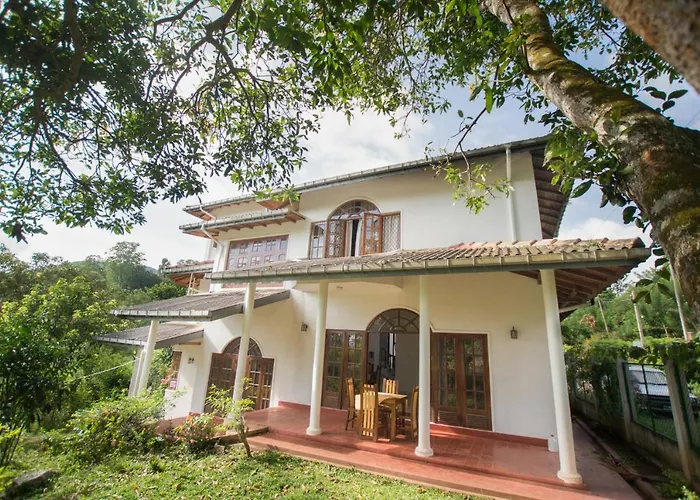 Kandyan Glory Holiday Home Hanthana