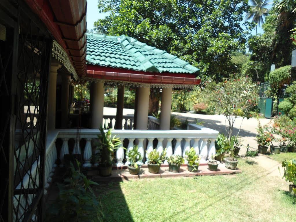 Guest house Reach *