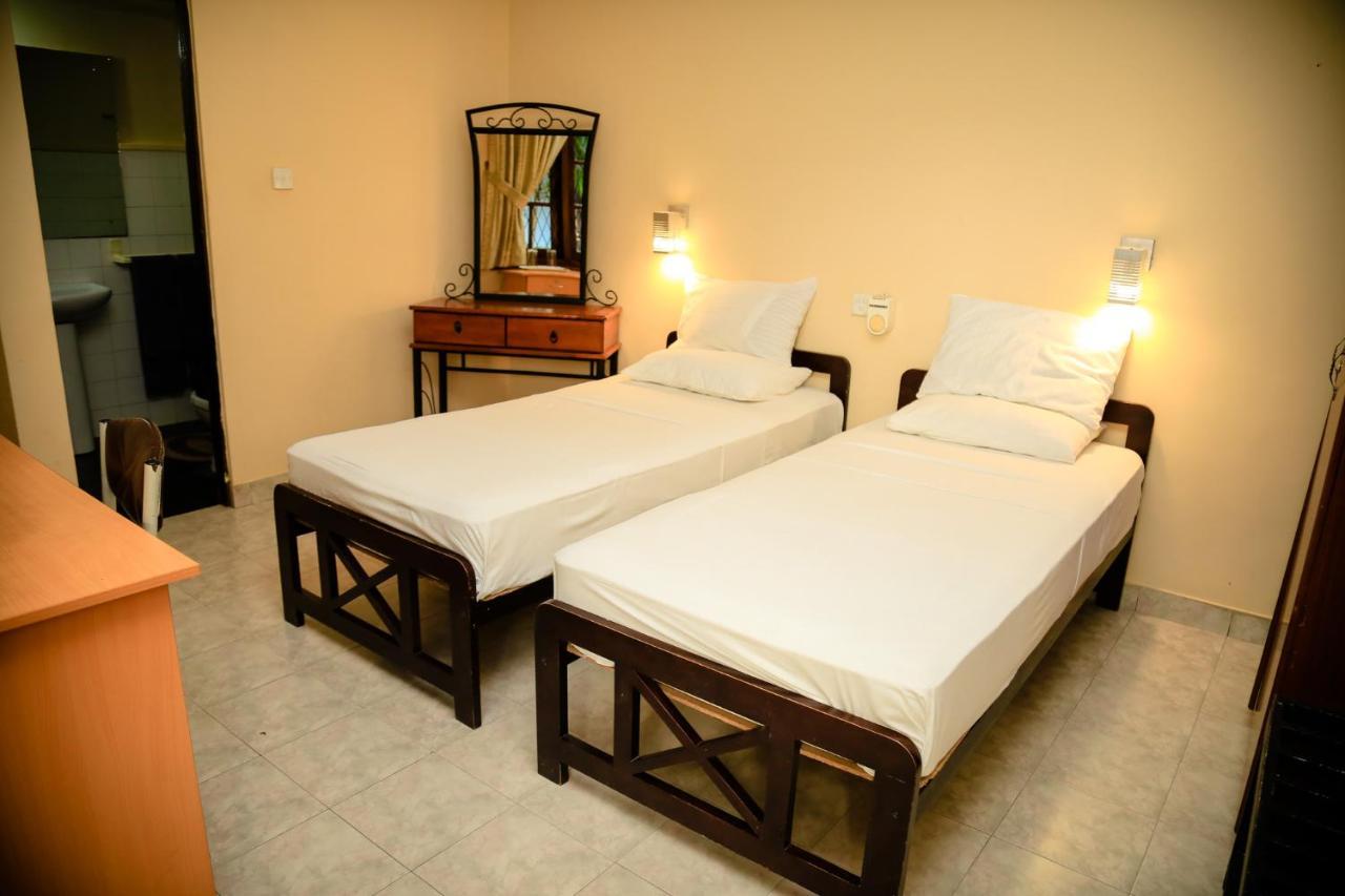 Freedom Lodge, *