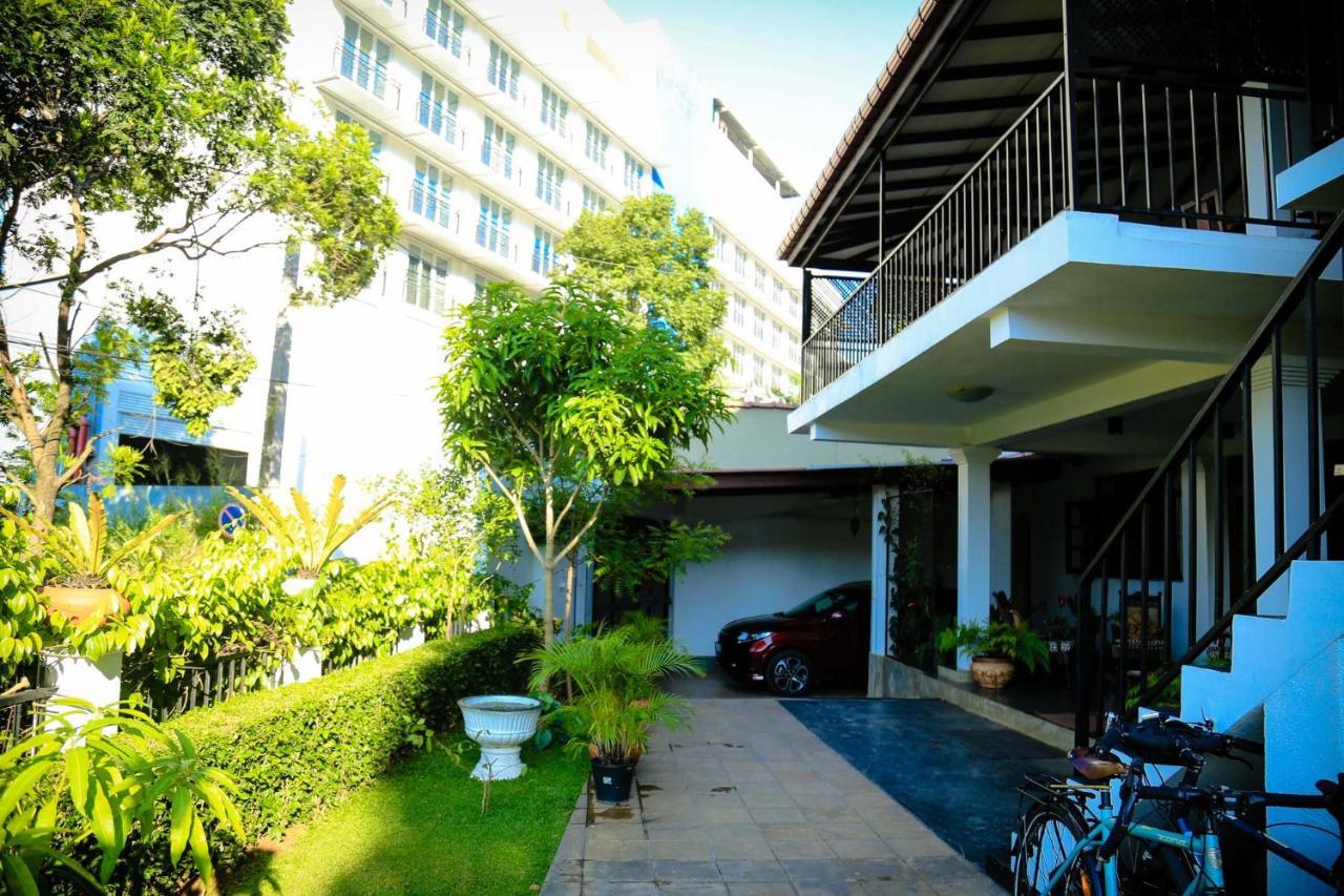 Freedom Lodge, Homestay