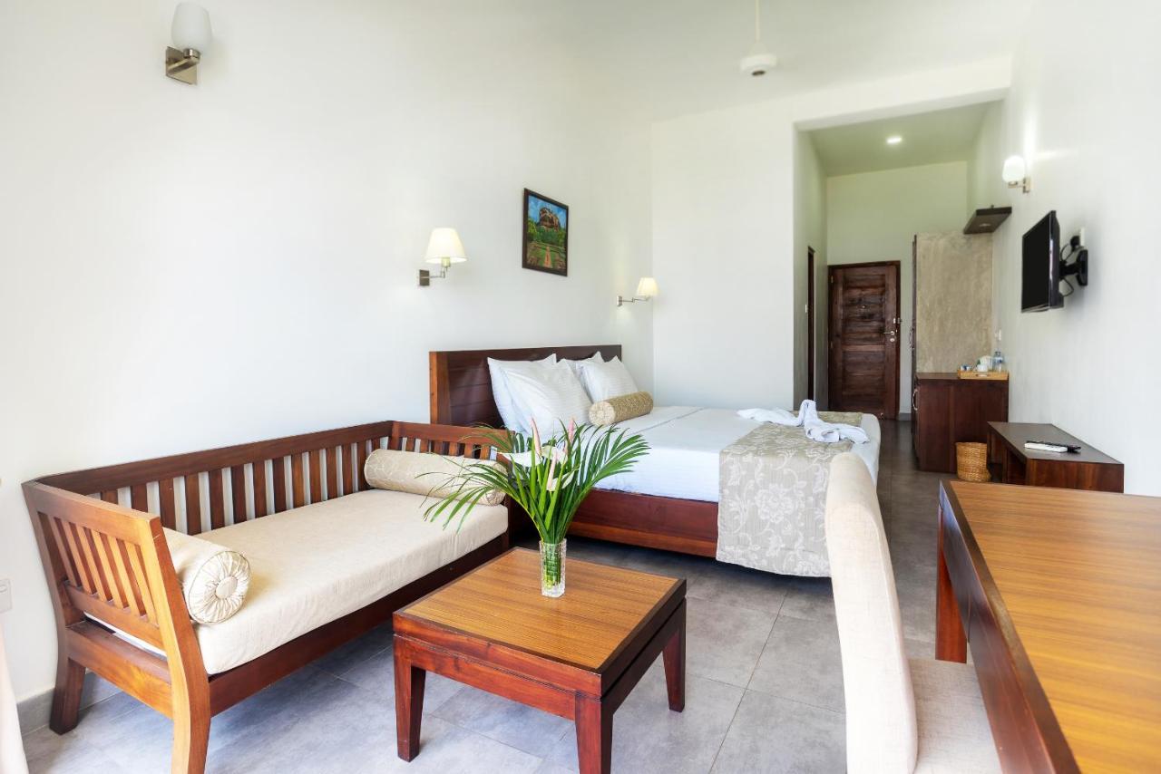 The Kandyan Hotel