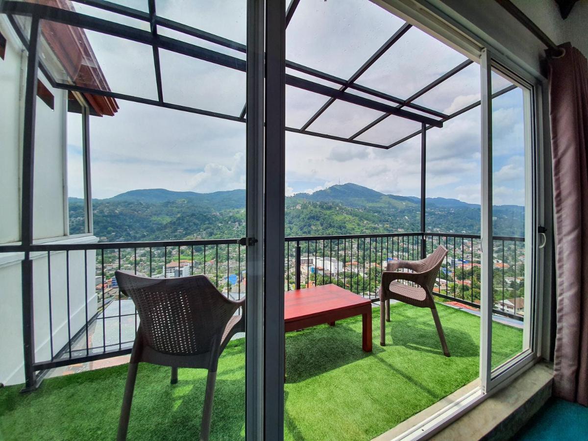 The Skydeck Homestay *