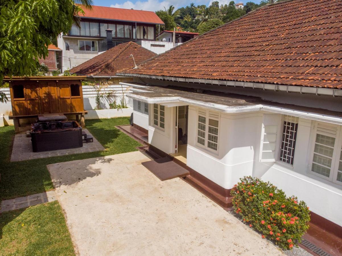 Hostel Lost & Found - Kandy