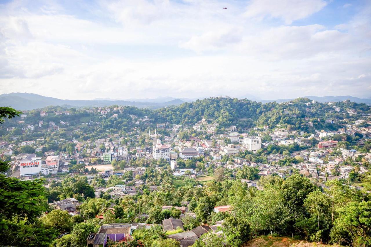 The Summit 5* Kandy