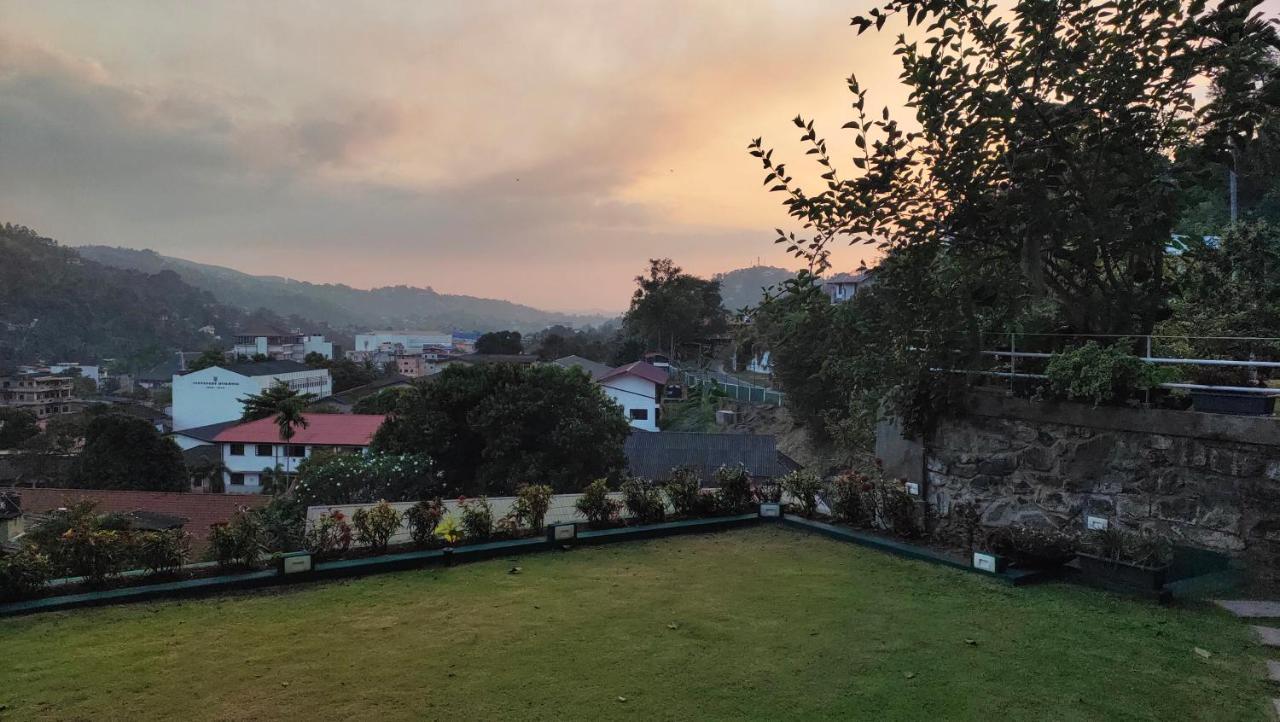 Homestay Marvel Hills *