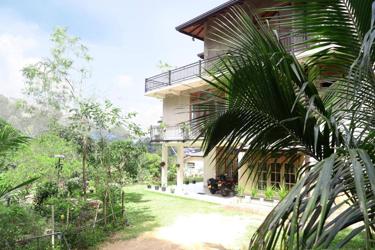 Chathu Homestay Kandy