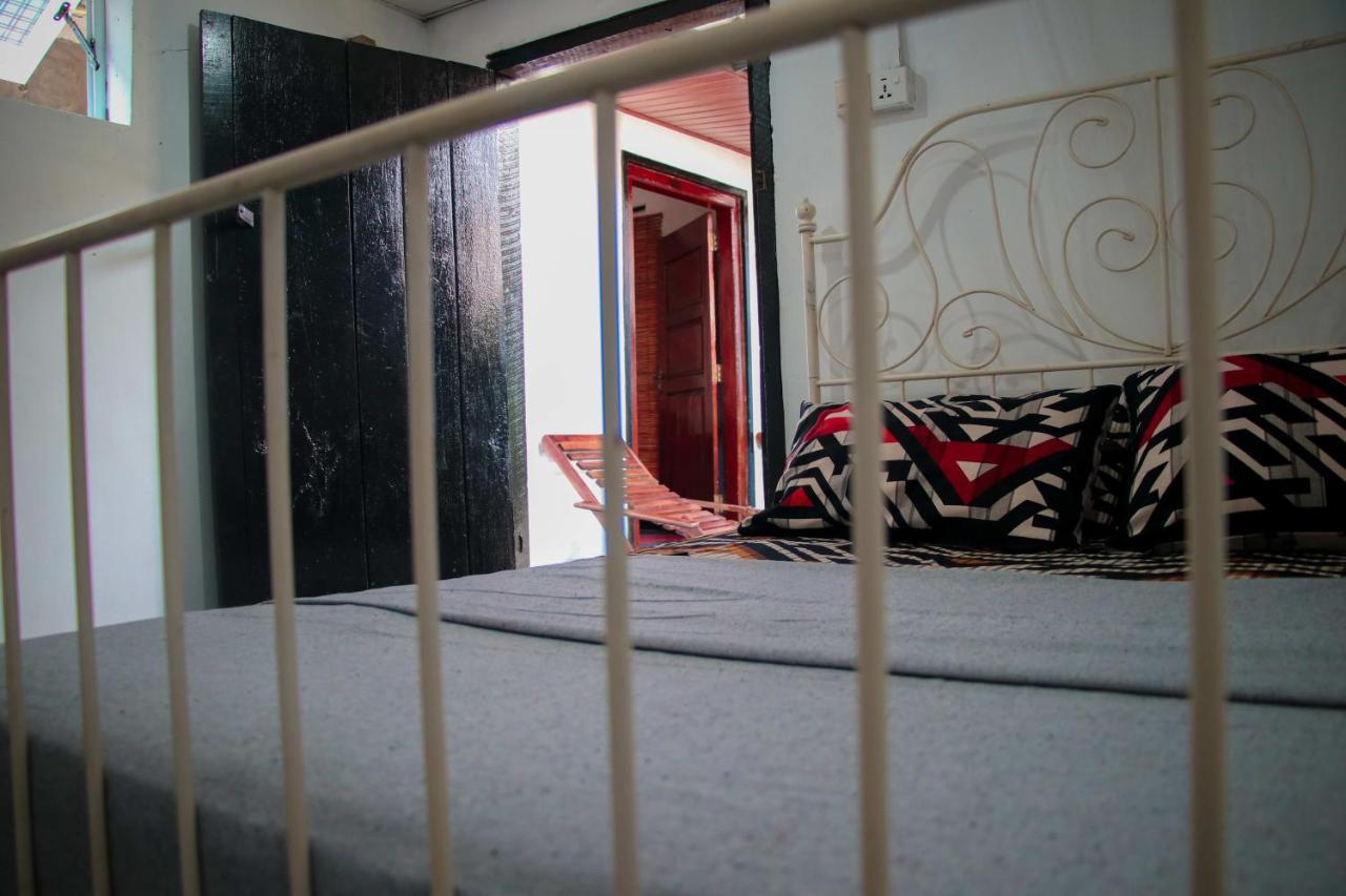 Bed & Breakfast House