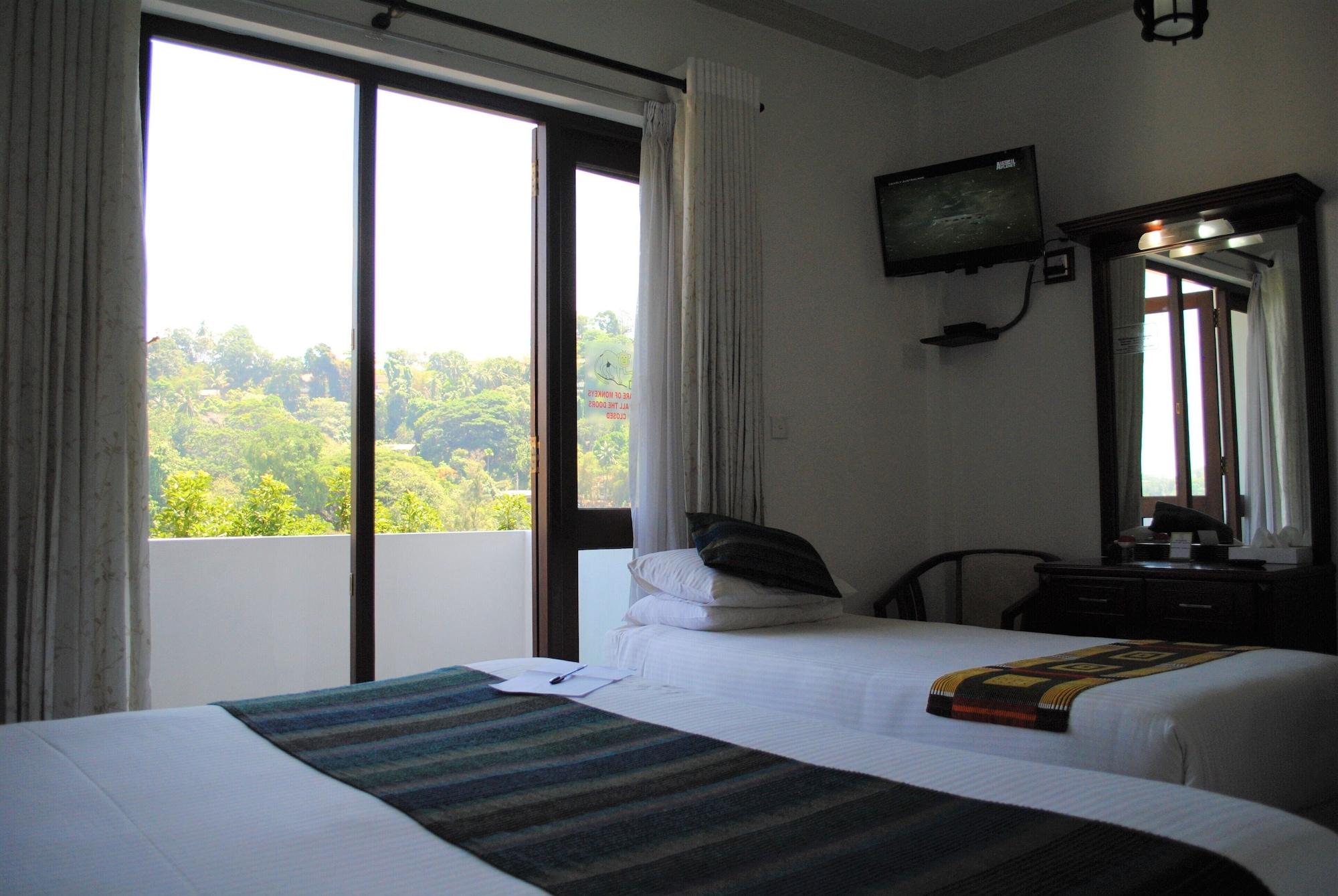 Yo Hotel 4*