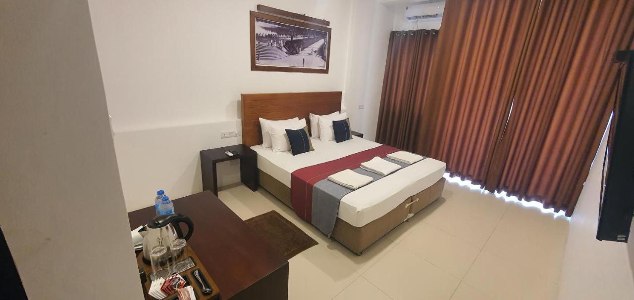 Hotel Kandyan View 