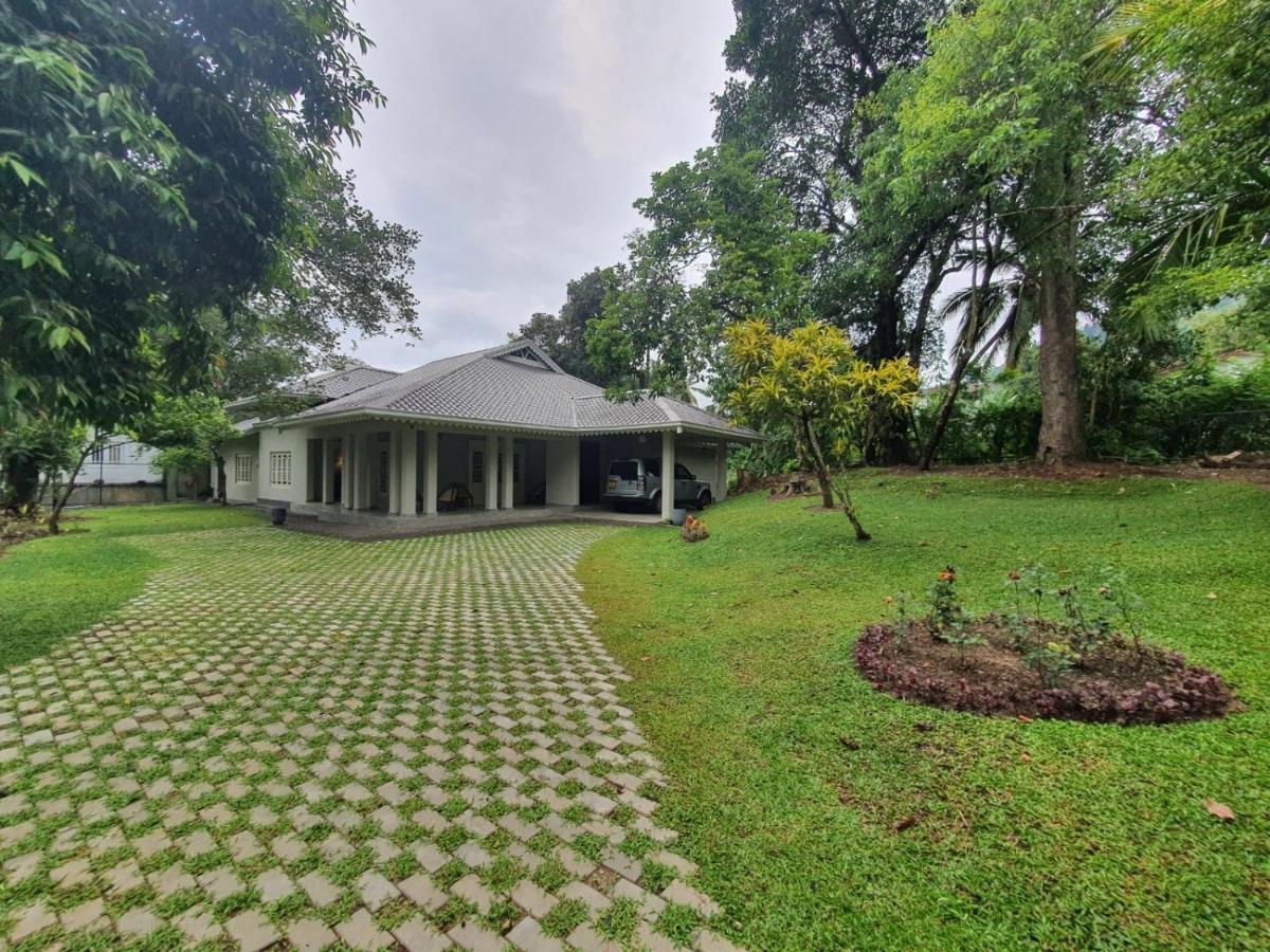 Lewella House * Kandy