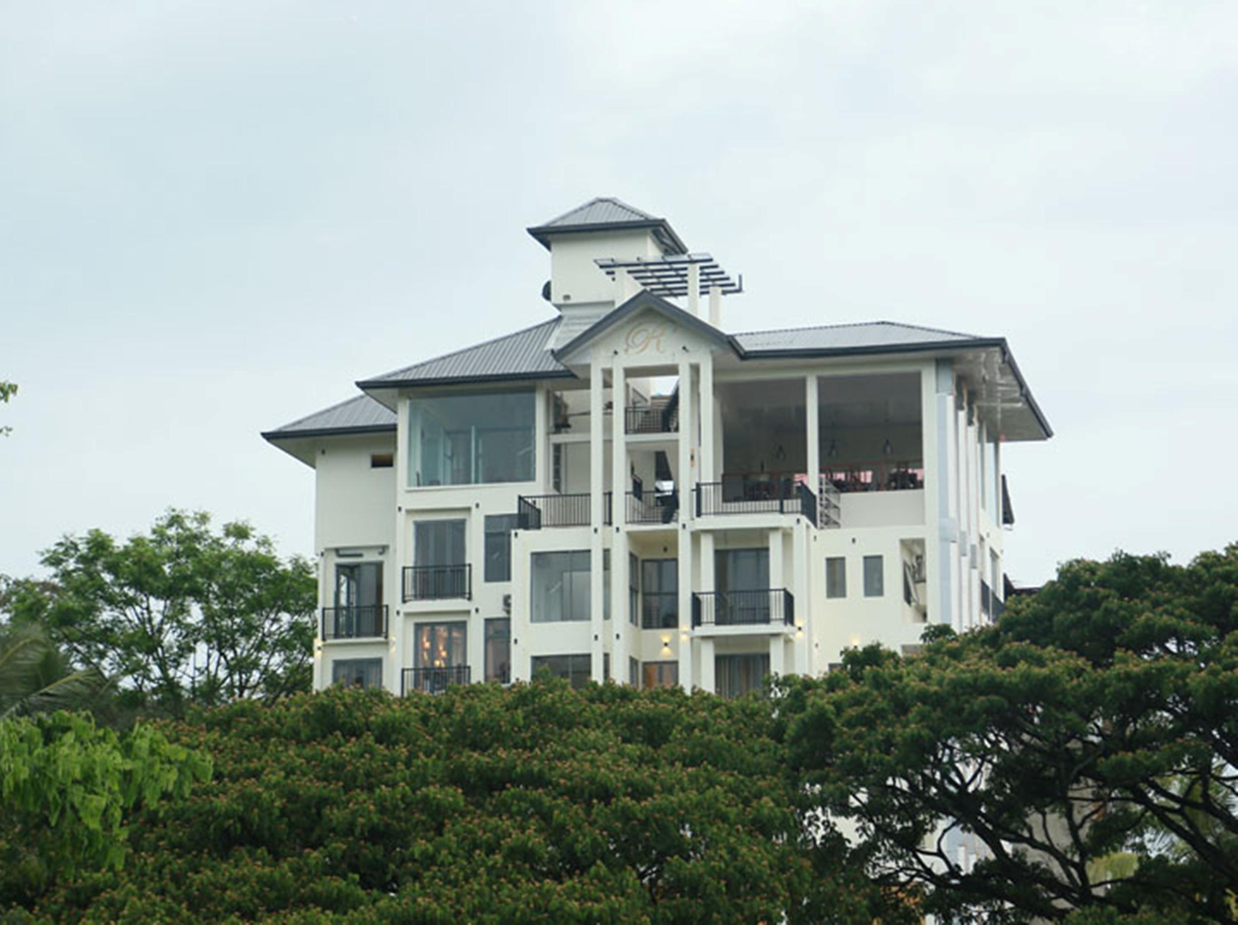 Rivendell Hotel 4*
