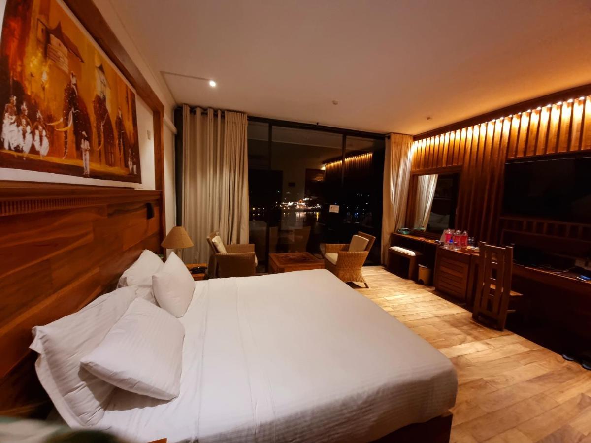 Lakewood 4*