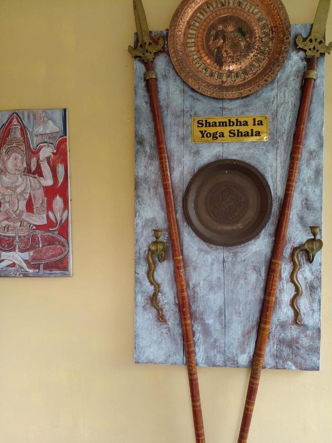 Traditional Kandyan House * Kandy