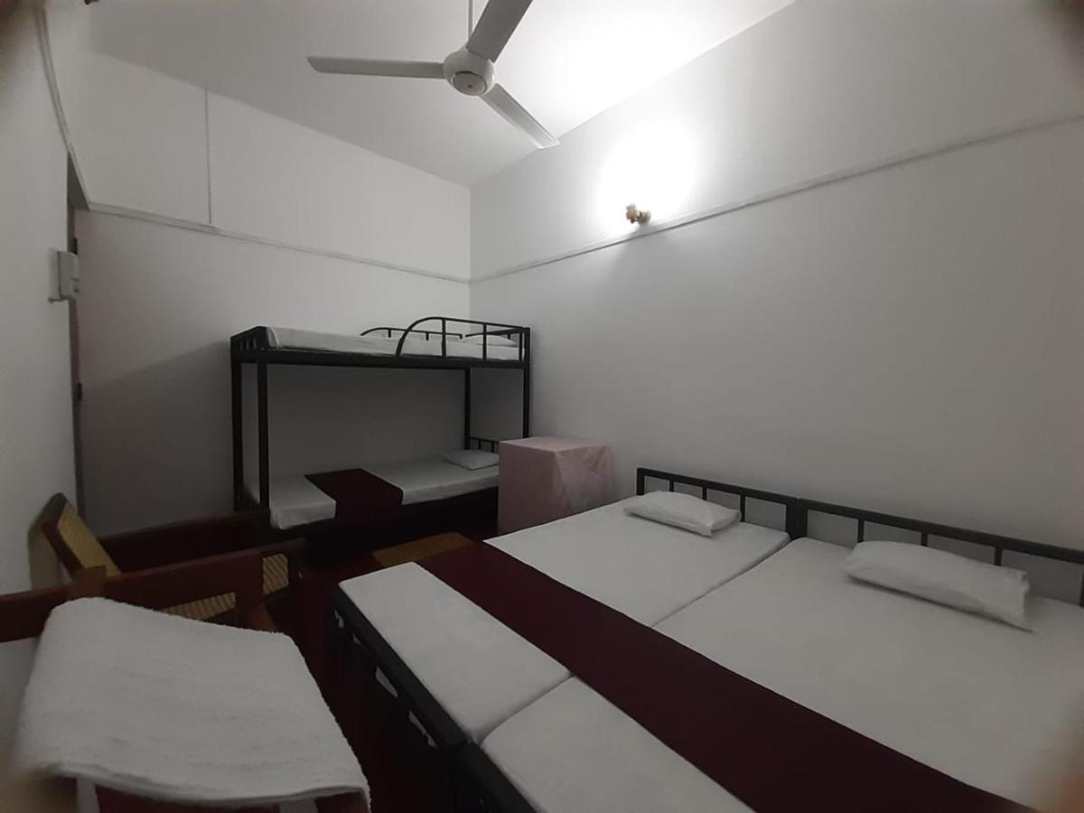 Hostel Lazy Bear In Kandy