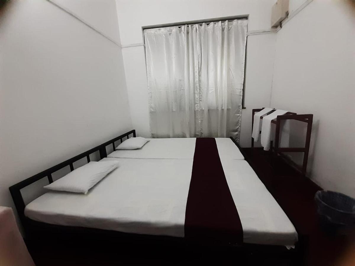 Hostel Lazy Bear In *