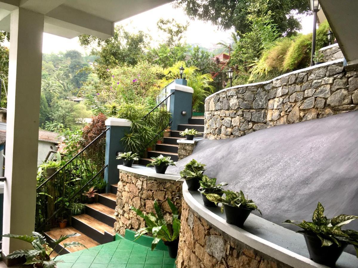 Jaya Tomodachi Apartment