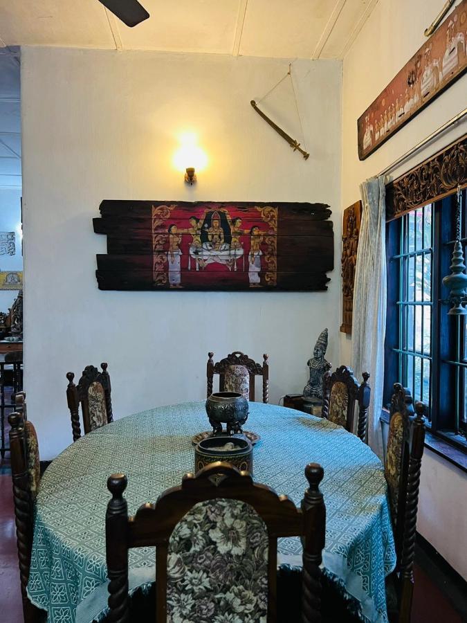 Homestay Traditional Kandyan House *
