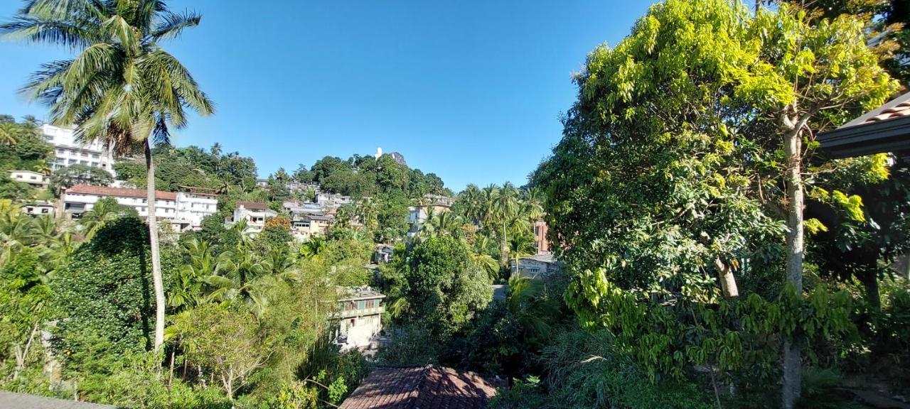 Windy Ridge Guest house 3*