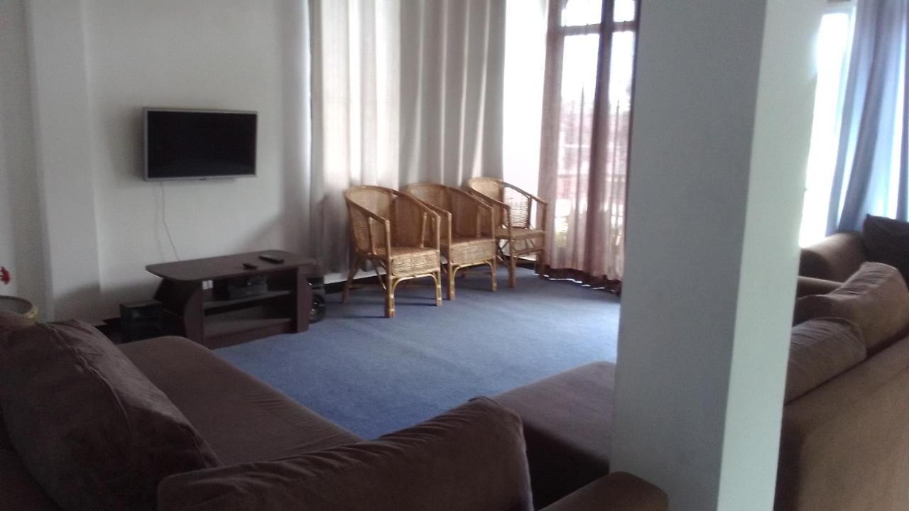 Easy Apartment *