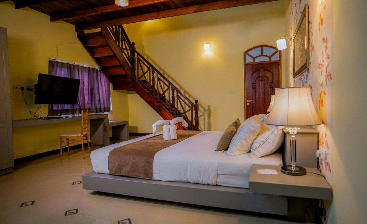 Royal Classic Hotel 4*