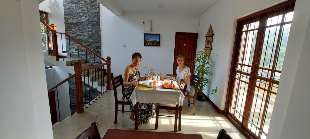 Windy Ridge Guest house 3*