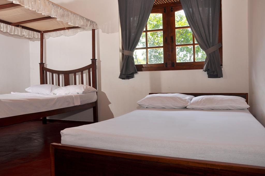 View Hotel *