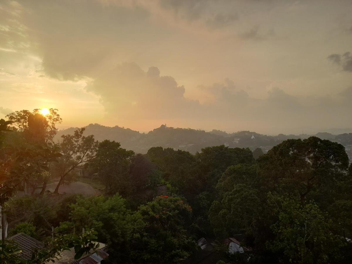 Sky Heaven Hotel Kandy