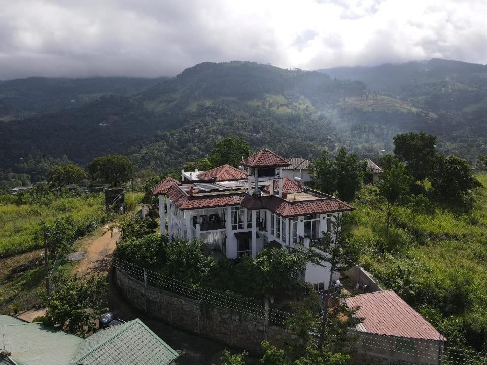 Homestay The Grove