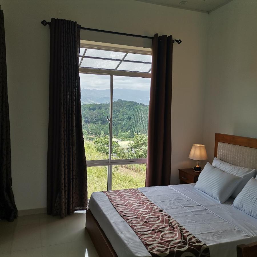 Homestay The Grove *