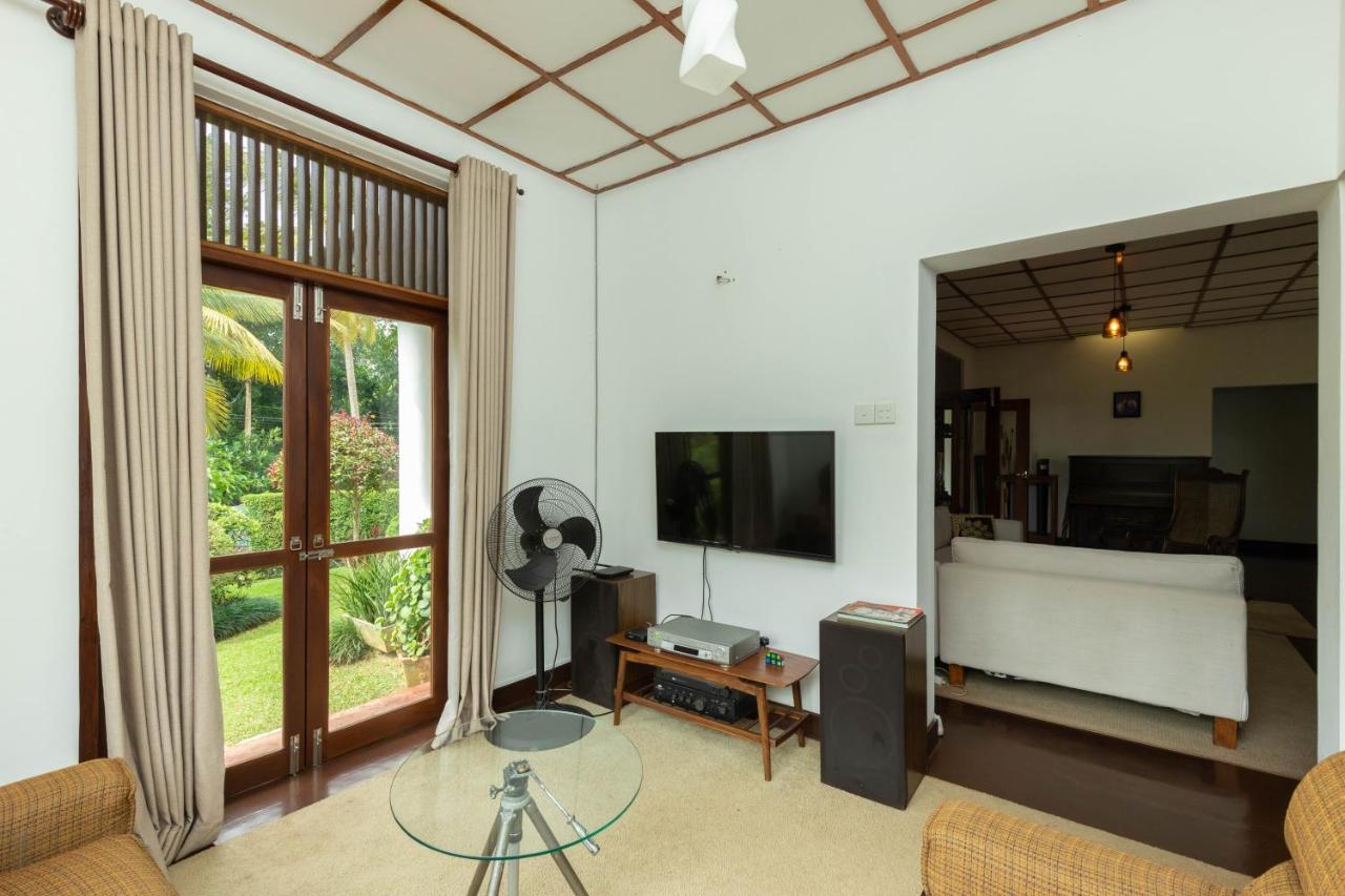 Villa Surveyor's *