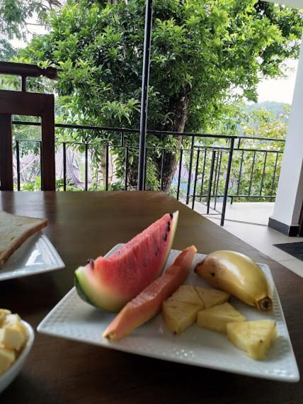 Inn Lake Kandy Villa *