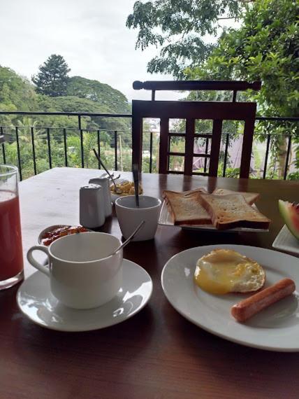 Lake Kandy Villa